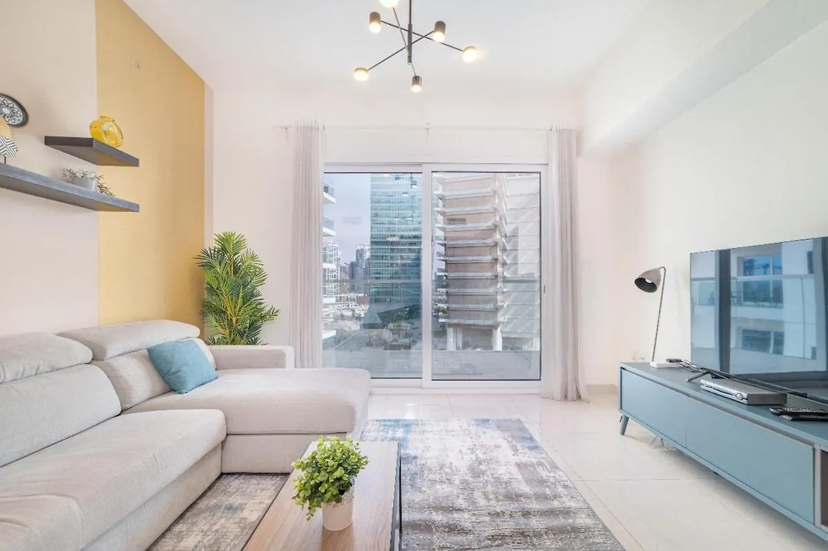 Luxurious 1-Br With Balcony & Views Business Bay Apartment Dubai United Arab Emirates